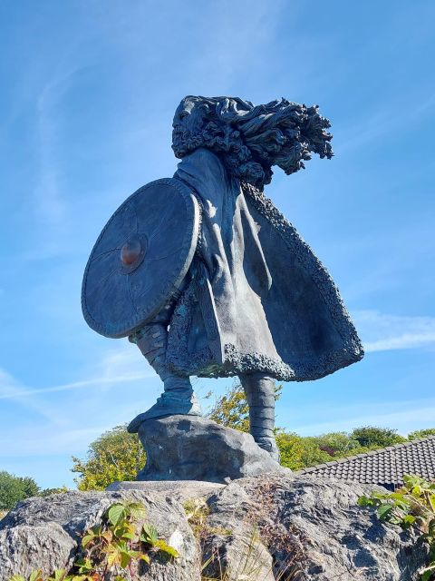 Guided E-Bike Tour in Haugesund: city, vikings, Rising Tides - Meeting at the cruise pier, finding the Viking Adventure stand