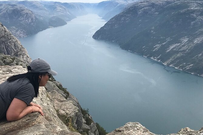 Guided hike to Pulpit Rock Preikestolen - The descent: the part that tests knees and focus