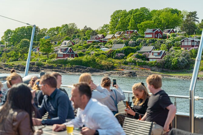 Guided Sightseeing Cruise on Oslofjord by Premium Silent Boat - Lighthouses and Nesodden bathing houses: the quirky Oslofjord stops