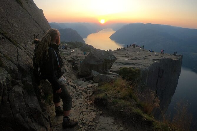 Guided sunrise hike to Pulpit Rock Preikestolen - Key things to know before you hike Preikestolen at sunrise