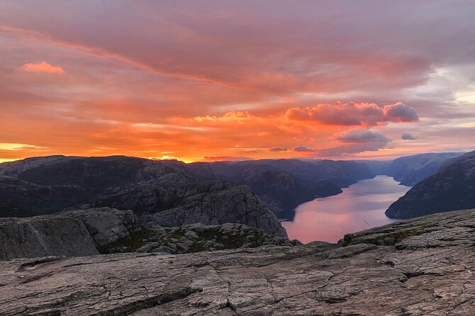 Guided sunrise hike to Pulpit Rock Preikestolen - The climb: how to enjoy the hike even before the views