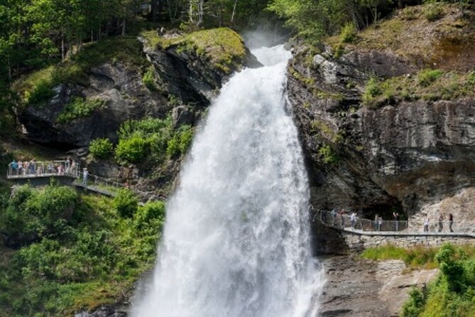 Guided tour - Hardangerfjord, Voss Gondola & 3 Great Waterfalls - Bergen to Voss, with a small-group rhythm