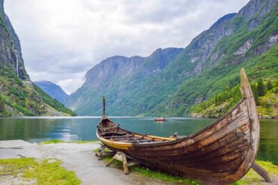 Guided tour to Viking Village, Nærøyfjorden Cruise & Flåm Railway