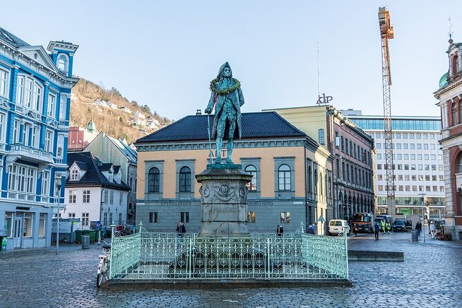 Guided Walking Tour in Bergen - Byparken in Bergen: start with a park that frames the city