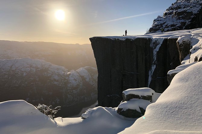 Guided winter hike to Pulpit Rock Preikestolen - Key things to know before you go