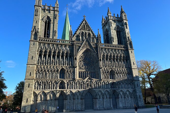 Half-Day Highlights of Trondheim by Bus and City Walk - Kristiansten Fortress: 17th-Century Defense With Modern Photo Angles