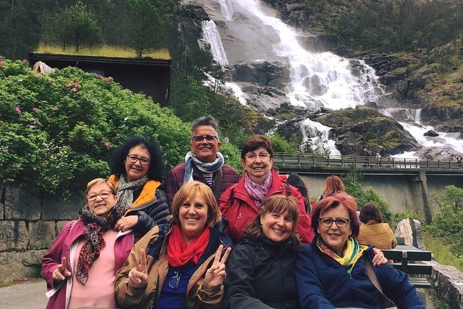 Haugesund Shore Excursion: Åkrafjorden & Langfoss waterfall - Photo tip that actually helps: plan your moment before you rush
