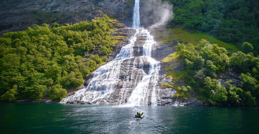 Hellesylt: Guided Geirangerfjord Boat Tour - The RIB Ride: Fast, Close to the Water, and Surprisingly Manageable