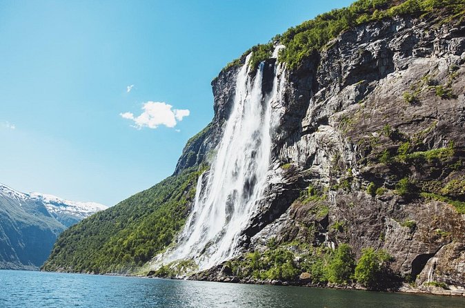 Hellesylt Sightseeing Boat Geirangerfjord - Skageflå And Knivsflå Farms From Fjord Level: Why These Views Hit