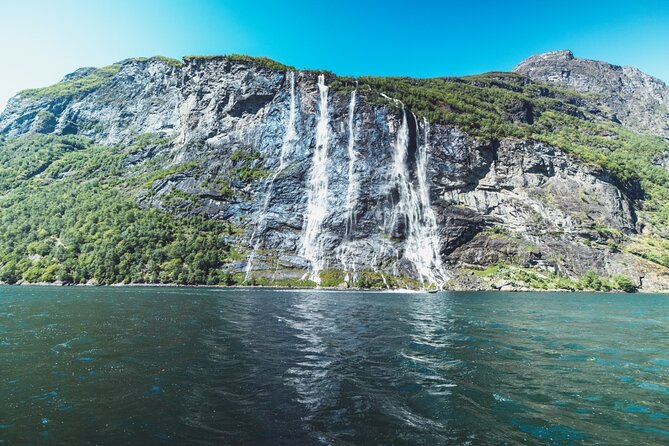 Hellesylt Sightseeing Boat Geirangerfjord - Seven Sisters, Bridal Veil, The Suitor: How The Waterfalls Play From The Water
