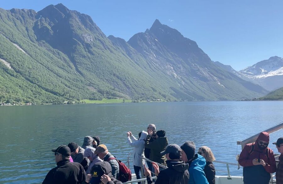 Hjørundfjord Fjord Cruise roundtrip from Ålesund - Price and value for a 5-hour Hjørundfjord cruise