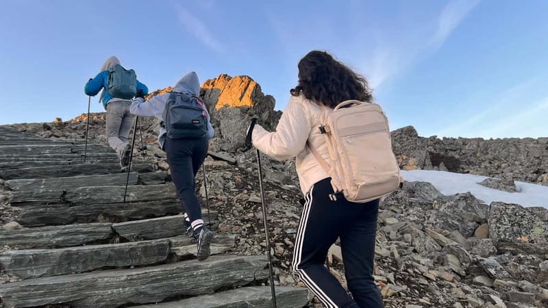Honningsvåg: Hiking Tour. Arctic Ocean Views from Mountains - What to Wear and Bring (So You Do Not Chase Comfort)