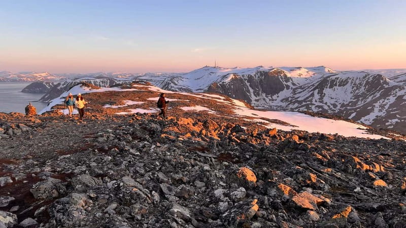 Honningsvåg: Hiking Tour. Arctic Ocean Views from Mountains - A Simple Plan for Your Day in Honningsvåg