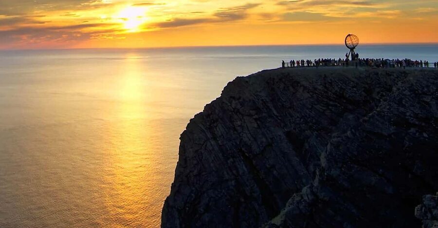 Honningsvåg: North Cape Summer Tour with Sami Family Visit - The drive: fjords, ocean views, and a serious search for reindeer