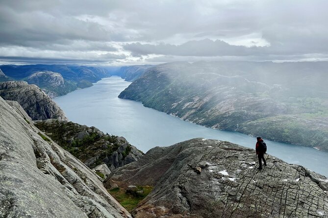 Iconic Preikestolen Hike with Expert Guide - Why this Preikestolen hike feels different from the crowd