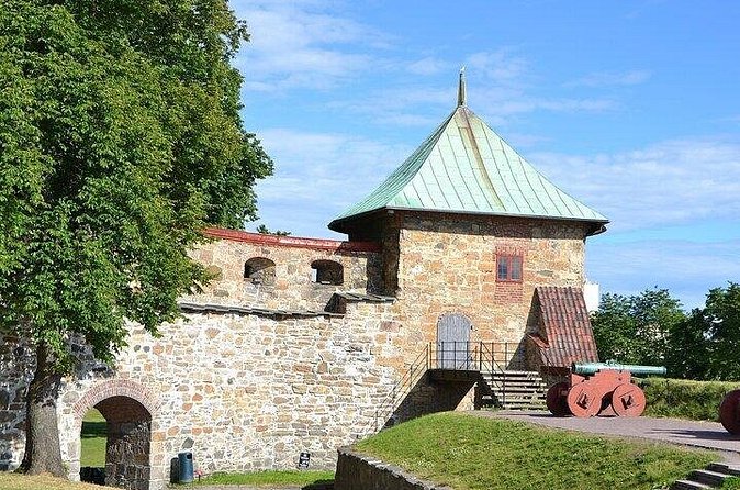 Interactive Mystery Hunt by Akershus in Oslo - Should you book the Interactive Mystery Hunt by Akershus?