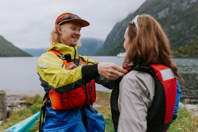 Kayak Tour with Waterfall Views in Geiranger - Kayak Geiranger Fjord: What the 3 Hours Feels Like