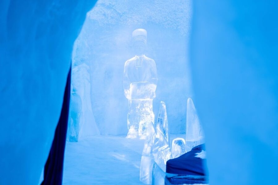 Kirkenes: Snowhotel Entrance Ticket - What to look for when you arrive (so 2 hours feels longer)