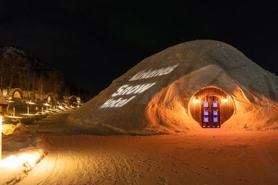 Kirkenes: Snowhotel Entrance Ticket - Who this ticket is best for