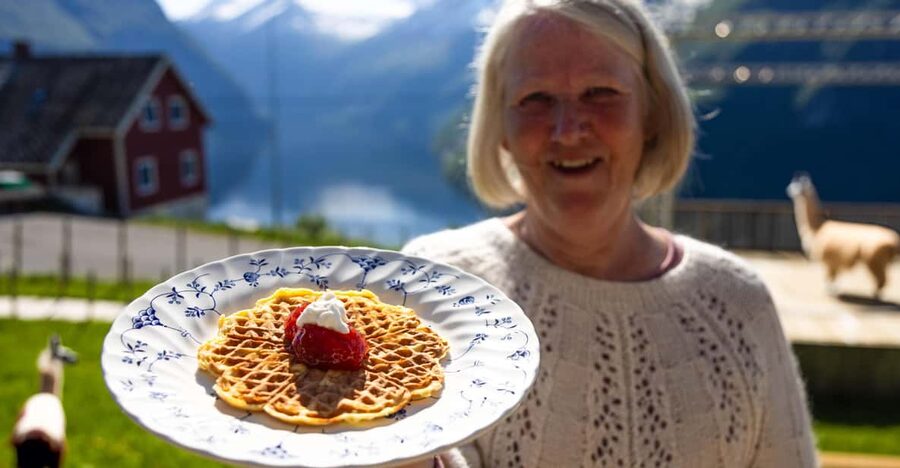 Ljøen, Hellesylt: Ljøen Farm Tour - Price and Value for a 1-Hour Fjord Stop