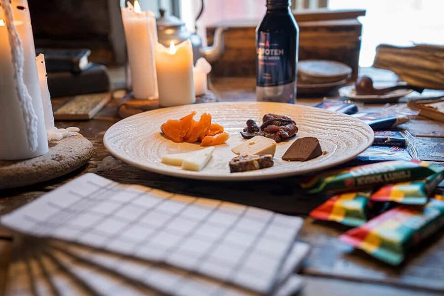 Lofoten: Food Tour and cinnamon bun masterclass - Tastings in Svolvær: Cured, Smoked, and Seasonal