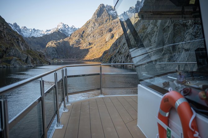 Lofoten Island: Silent Trollfjord Cruise from Svolvær - Stop 1, Lofoten Islands for About an Hour: A Water-Level First Impression