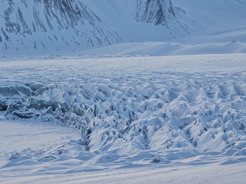 Longyearbyen: Snowmobile Tour to Tempelfjorden with Lunch - Gear, clothing, and what to pack when the cold is real
