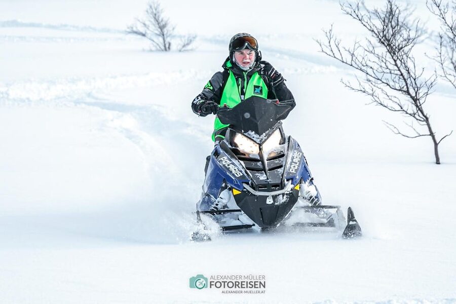 Lyngen: Snowmobile Safari with Lunch in seaside Restaurant - Safety instructions and visitor center prep you should treat seriously