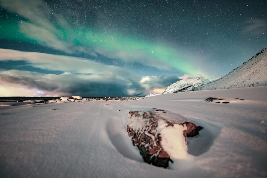 Lyngenalps: Northern Lights Snowmobile Safari - Why a Lyngenalps snowmobile night feels different
