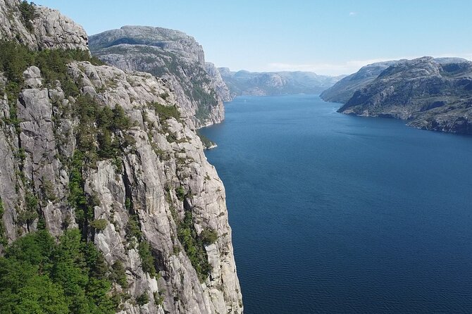 Lysefjord Fjord Safari Boat Tour from Forsand (Near Stavanger) - Stop 3, Hengjanefossen: drink the fresh water and snack