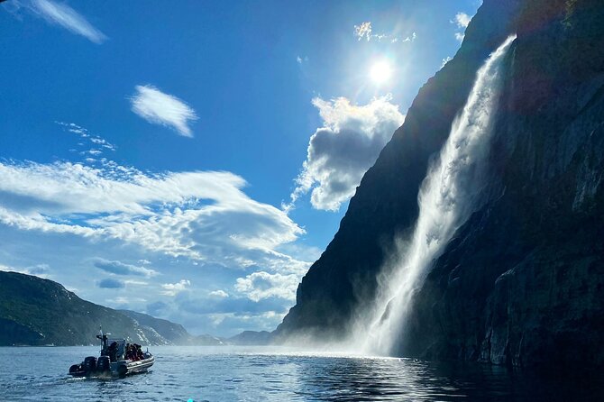 Lysefjorden & Pulpit Rock RIB-Safari from Stavanger - Fantahålå (Vagabond Cave): Where the Boat Goes Into the Cliff