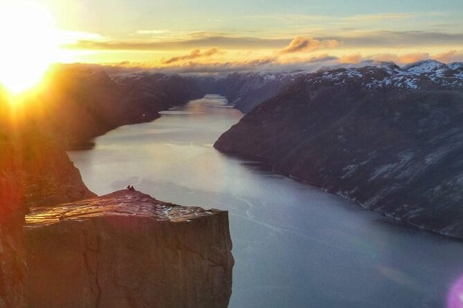 Majestic Hike Experience to Preikestolen with Local Guide - Why a guided hike to Preikestolen is worth your time