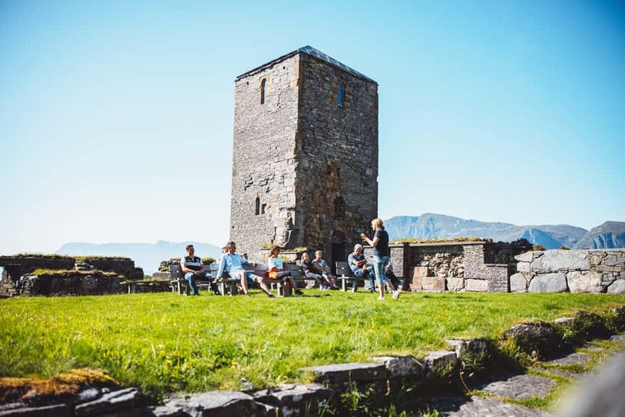 Måløy: Scenic boat tour with guided stop on Selja Monastery - Why this Måløy to Selja boat tour works so well