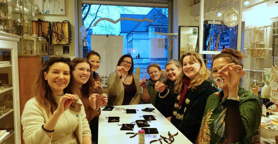 Maral Kunst : Jewelry Bar Experience (Jewelry Making) - Choosing your metals and stones (this is where your piece becomes yours)