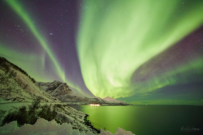 Minivan Northern Lights excursion (8 guests per minivan) - How the photo coaching actually helps (even if you just want phone pics)