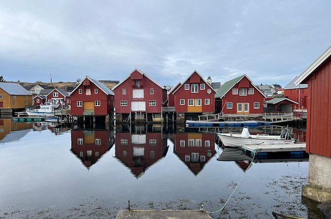 Molde - Get a feeling of Atlantic Ocean - Eldhusøya photo stop, where bridge constructions steal the show