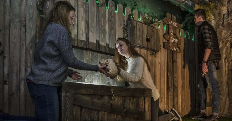 Molde: Serial Killer Escape Room Game - Language and communication, Norwegian and English in the same room