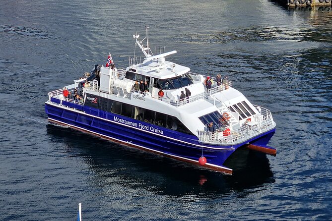 Mostraumen Fjord Cruise - the local operator - On Board: Warmth, Windows, Toilets, WiFi, and the Kiosk