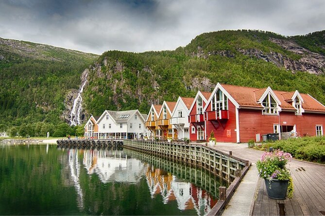 Mostraumen Golden Circle Fjordtour from Bergen – Group or Private - Mo Village: Small Community, Restrooms, and Coffee