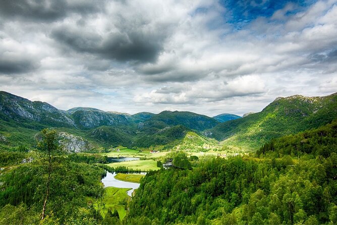 Mostraumen Golden Circle Fjordtour from Bergen – Group or Private - Kallestadsundet and the Veafjord Photo Moment