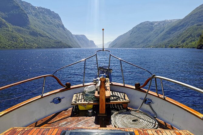 Mostraumen Private Pontoon Cruise - From Skjolden: how the day actually unfolds