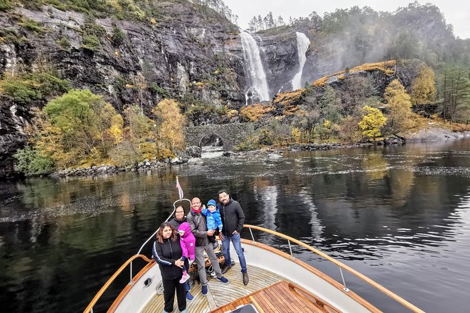 Mostraumen Private Pontoon Cruise - Stanghelle and the Bergen Railway return: the part to plan for