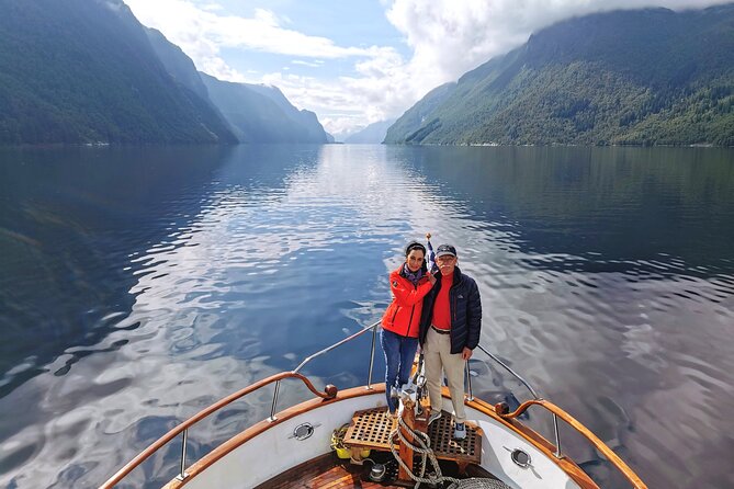 Mostraumen Private Pontoon Cruise - The guide factor: Bjørn (and sometimes Hanne) make it click
