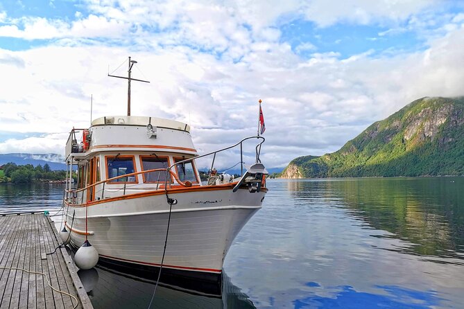 Mostraumen Private Pontoon Cruise - Molvikagrendi: the fruit-and-bees fjord village base
