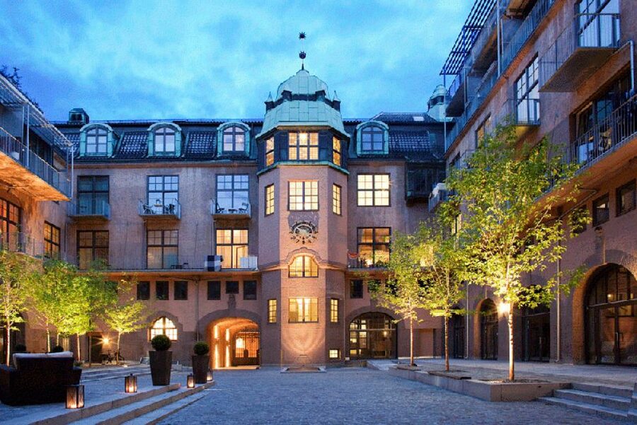 Myth and Legends Oslo Walking Tour - Kvadraturen’s Old Streets: 17th-Century Oslo You Can Actually Walk