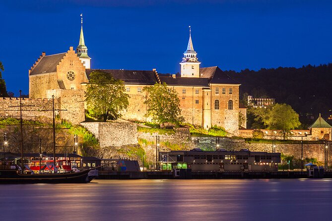Myths and Legends: An Oslo Walking Discovery - Stop 2: Christiania Torv, Ghostly Apparitions, and Superstitions for Luck