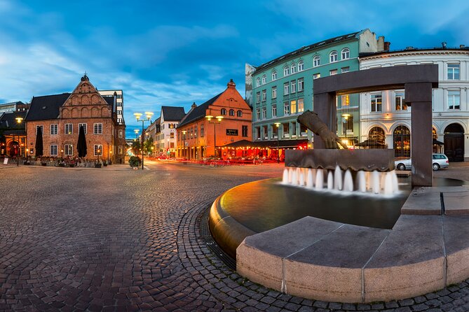 Myths and Legends: An Oslo Walking Discovery - Stop 1: Oslo City Hall, Vikings, and How People Understood the World
