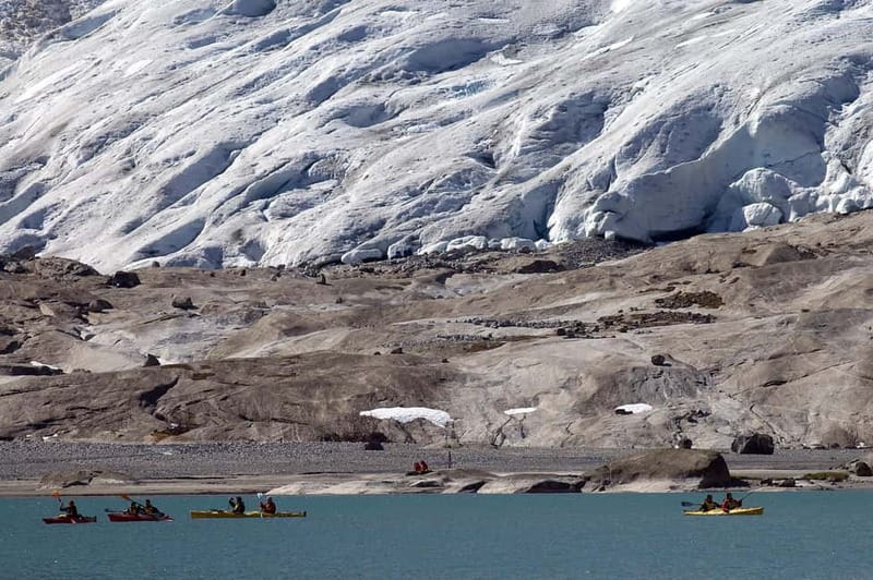 Nigards: Kayaking and Glacier Hike - Nigardsbreen glacier hike: climbing up, learning as you walk
