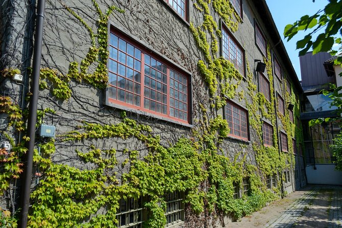 Norsk Folkemuseum Oslo Private Tour & Skip-the-Line Tickets - Private guide languages and who this tour suits best