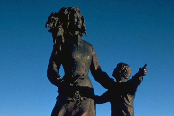 North Cape Winter Tour - Nordkapphallen: Your Weather-Proof Hour with Film, Exhibits, and Views